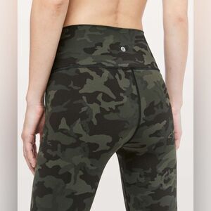 Lululemon Wunder Under Crop (Hi-Rise)  21"
Incognito Camo Multi Gator Green Sz 6